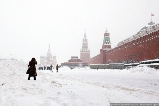 В ночь на среду в Москве прекратится снегопад В ночь на среду в Москве прекратится снегопад