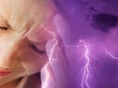 Магнитная буря на Земле после 12-часовой паузы вновь возобновилась Магнитная буря на Земле после 12-часовой паузы вновь возобновилась