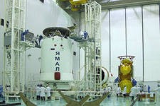 На геостационарную орбиту выйдет спутник связи "Яма-402" На геостационарную орбиту выйдет спутник связи "Яма-402"